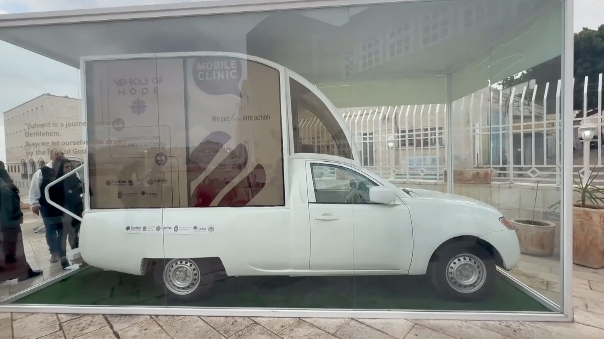 Pope mobil gaza